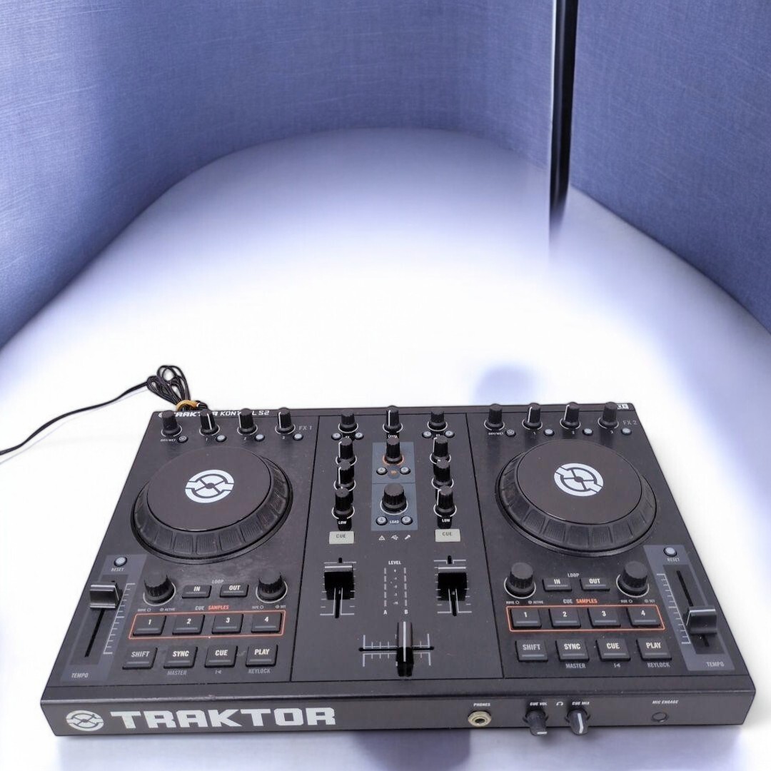 Native Instruments Traktor kontrol s2 DJ Controller Tested/working