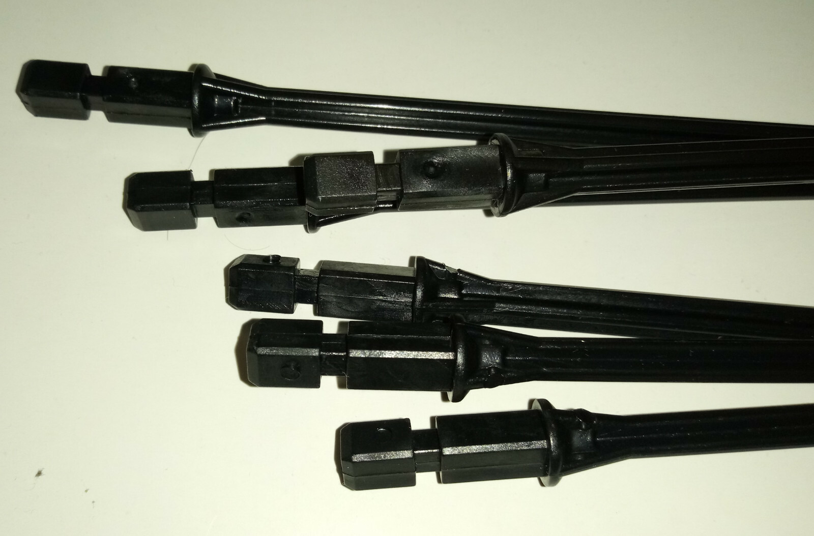 Electricity SAFE 6 Ft Strong Plastic Cable Wire Puller Fishing Rod stick Tool
