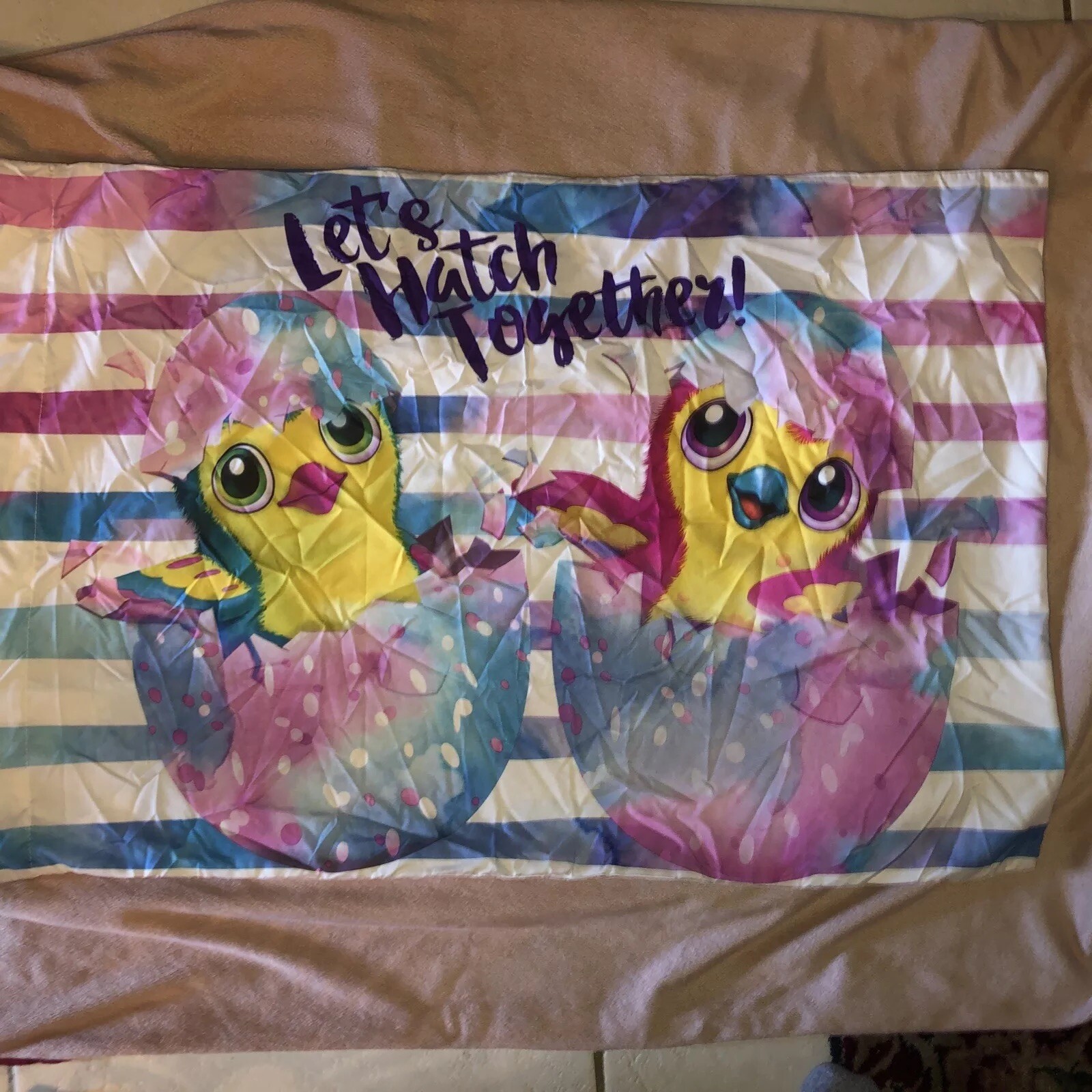 Hatchimals Pillowcase 20x30 Standard REVERSIBLE Hatch Together Friends Forever
