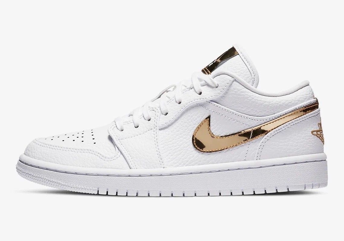 Nike Air Jordan 1 Low SE White Metallic Gold Sneakers CZ4776-100 Womens Size