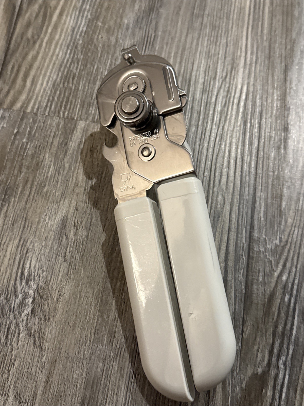 The Pampered Chef Smooth Edge Can Opener - Read