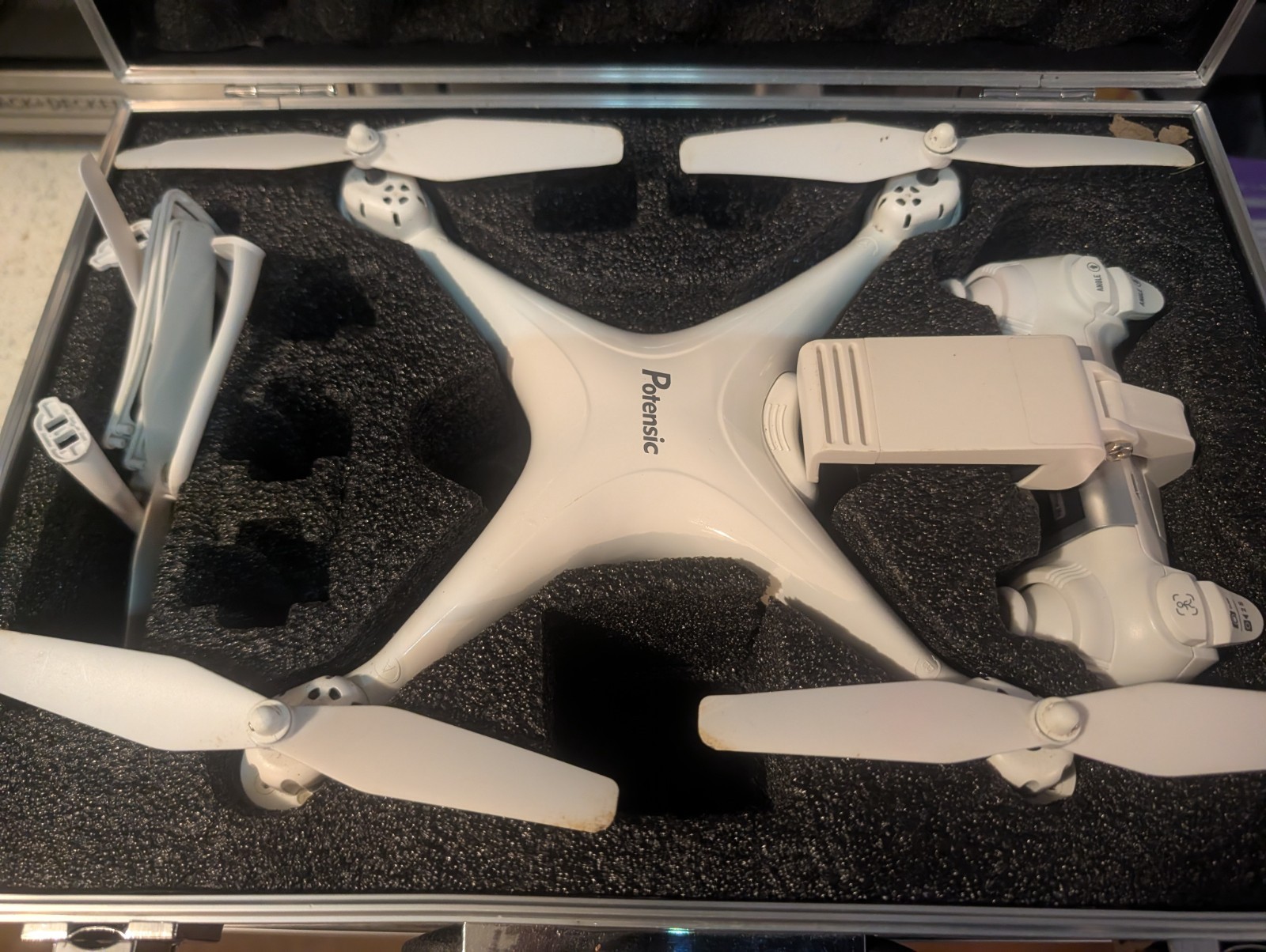 Potensic T25 GPS White Drone with  HD Camera And Case Used Nice