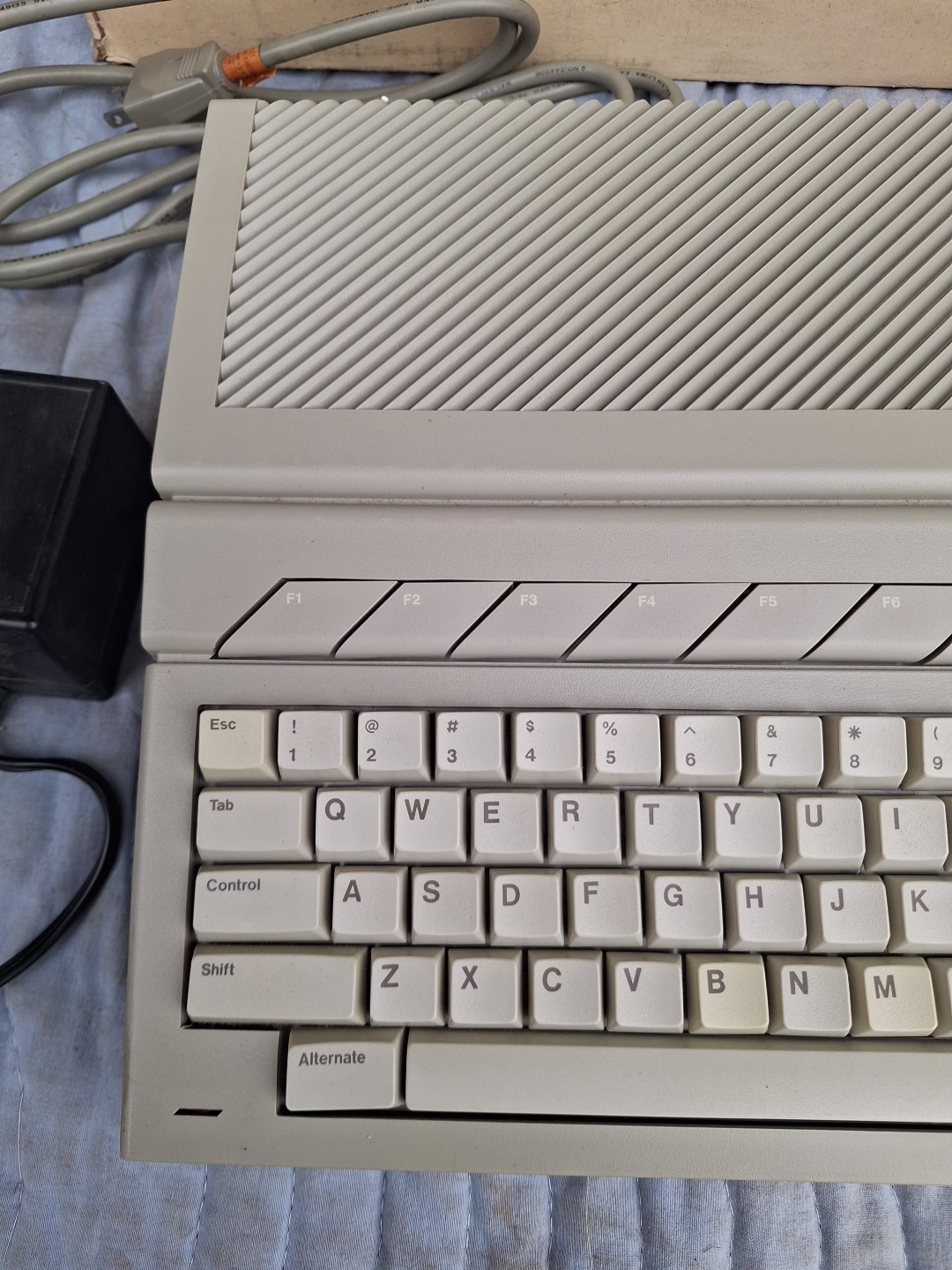 Vintage Atari 1040st With Box Untested