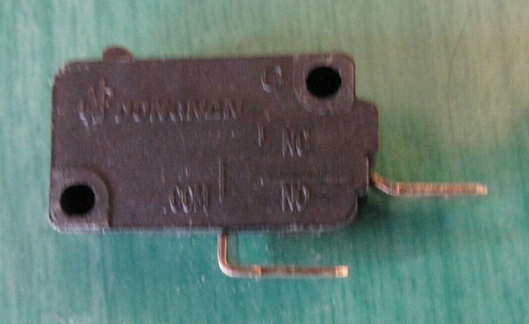 Bosch / Thermador Cooktop / Range - SPARK IGNITION SWITCH - 00428049 - NEW!