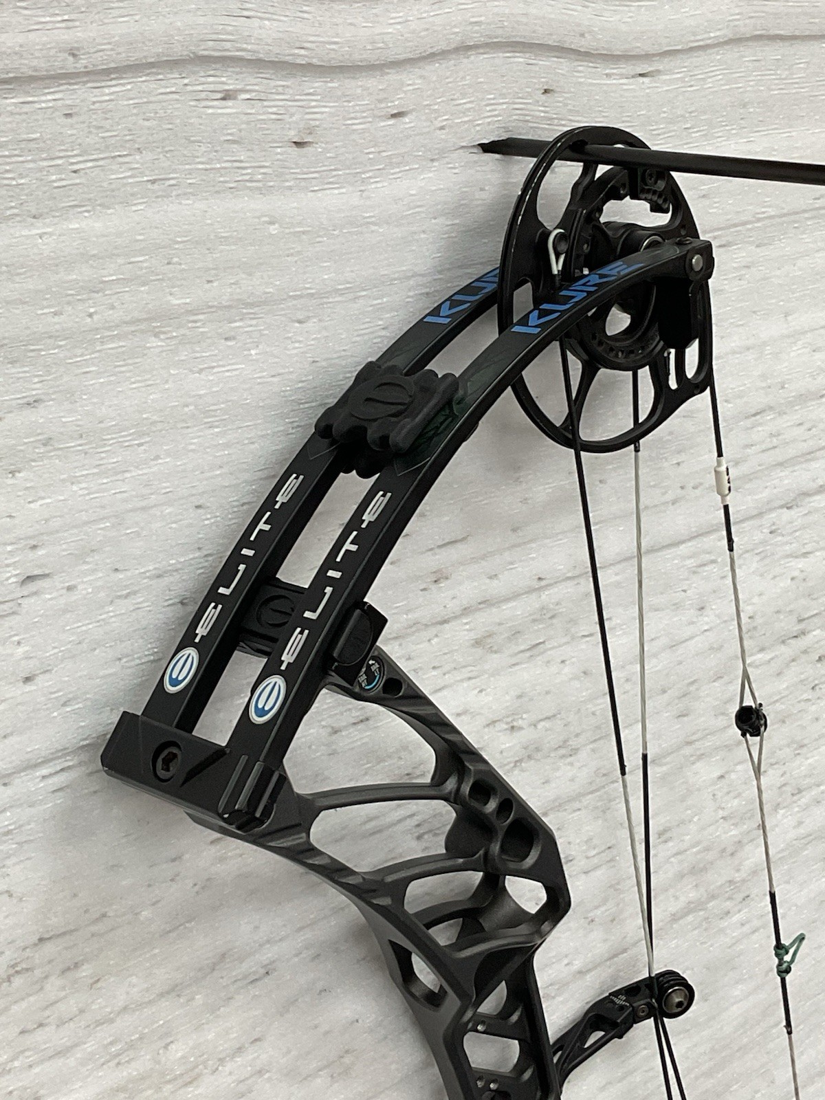 Elite Kure #65, RH In Graphite Gray