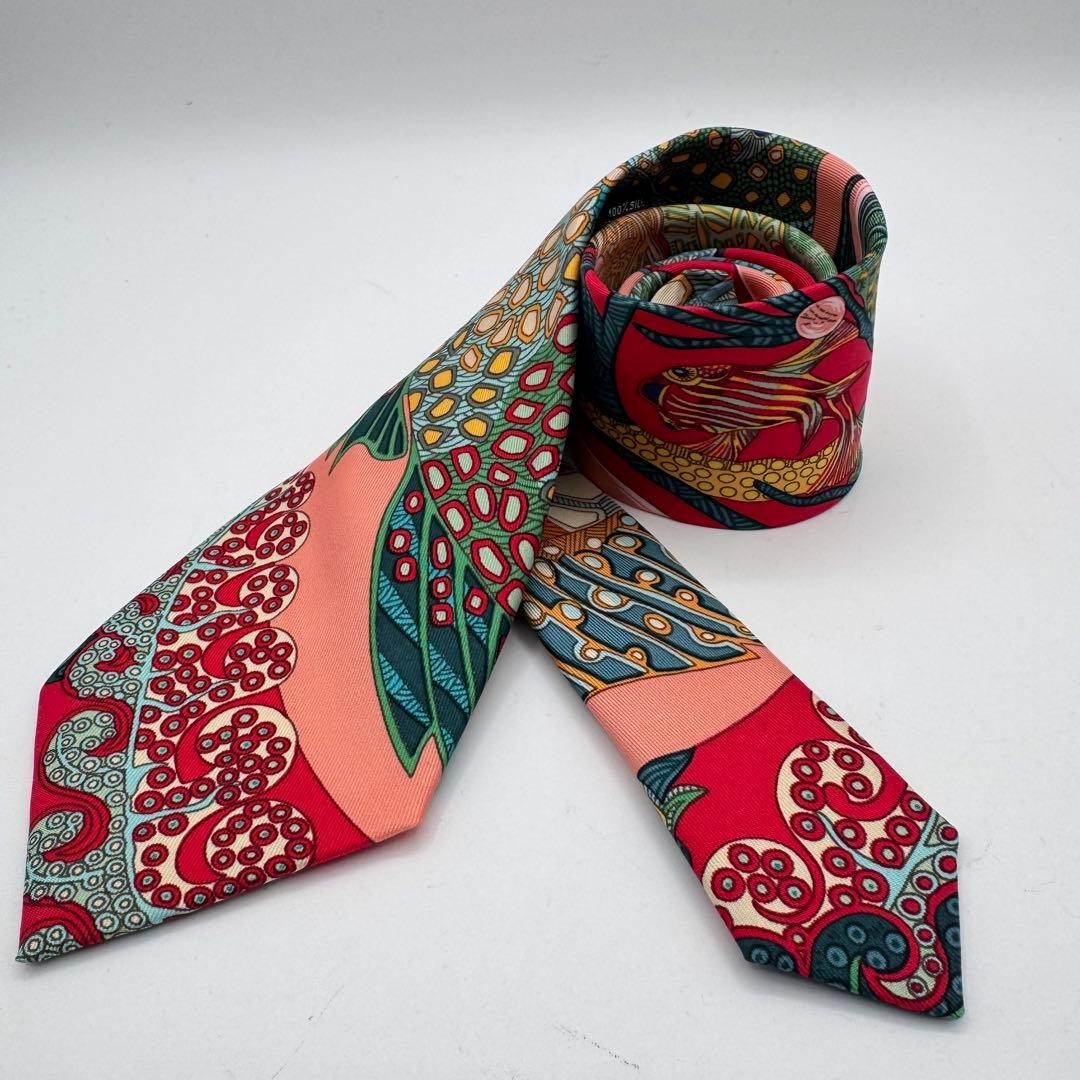 Hermes Silk Necktie Undersea Fish Coral Pattern Red Pink Excellent Condition