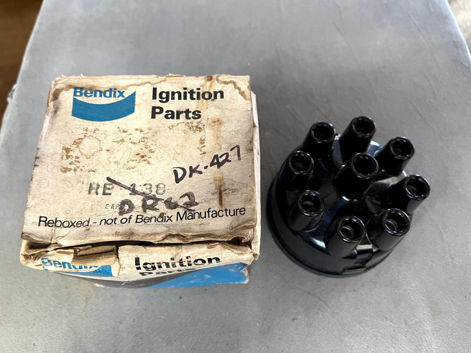 Vintage NORS Distributor Cap DR-427