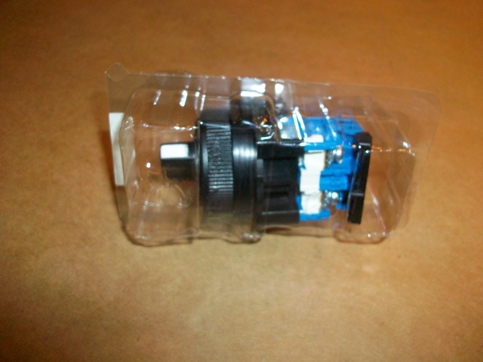 FUJI ELECTRIC AR30PR-210B Selector Switch NEW