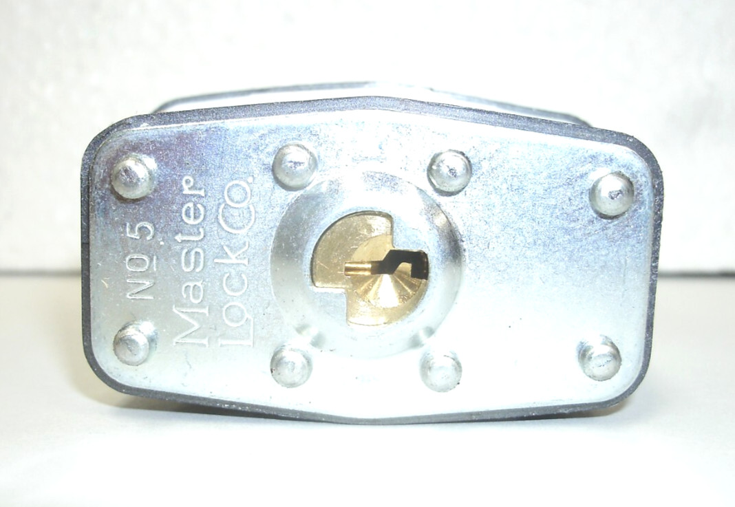 Master Lock 5KALF Commercial Padlock-NEW!