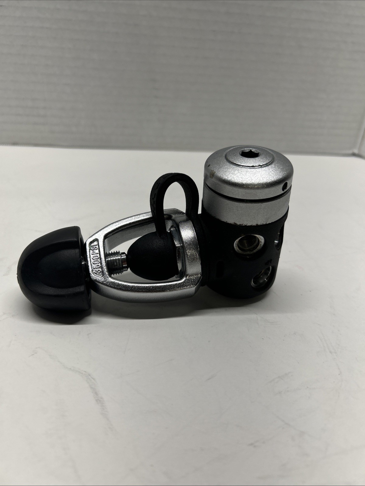 Oceanic DX4 First Stage Regulator. Tested. Scuba Diving.