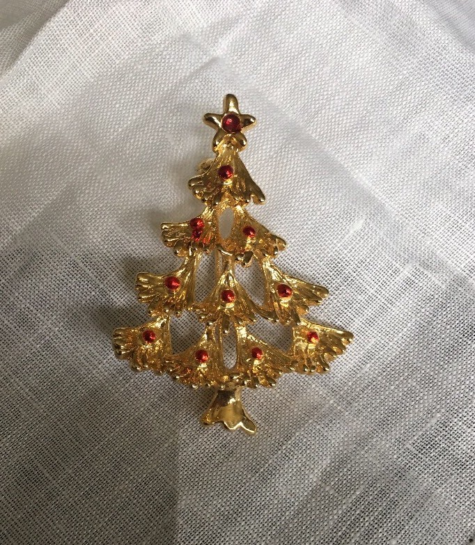 Vintage 2" Gold Tone Christmas Tree Brooch Pin PC-32