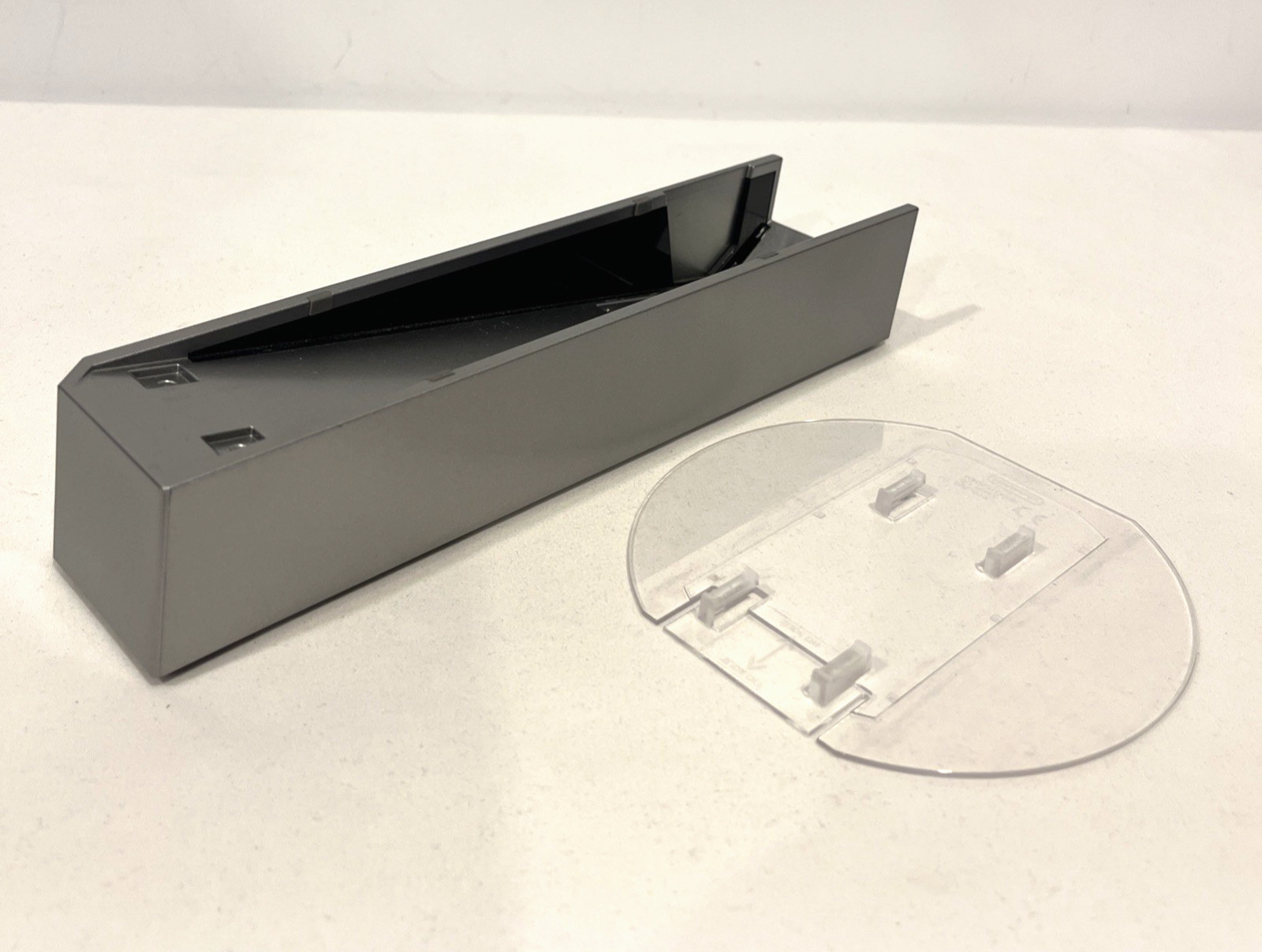 OFFICIAL NINTENDO WII SUPPORT STAND RVL-017 & CLEAR BASE RVL-019 BLACK CONSOLE ?
