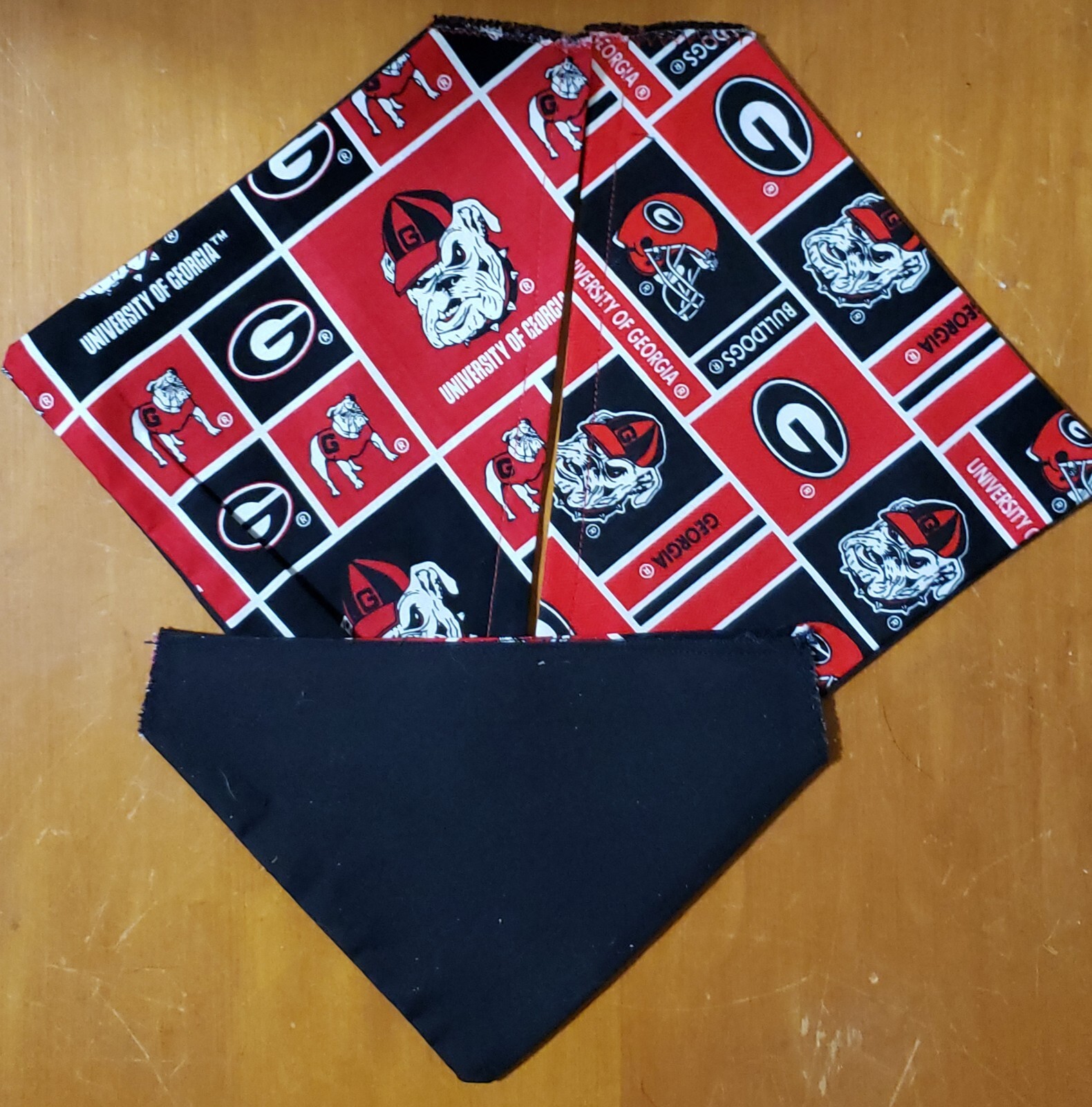 UNIVERSITY OF GEORGIA BULLDOGS HOMEMADE 2 SIDED DOG SCARF (PICK SIZE)