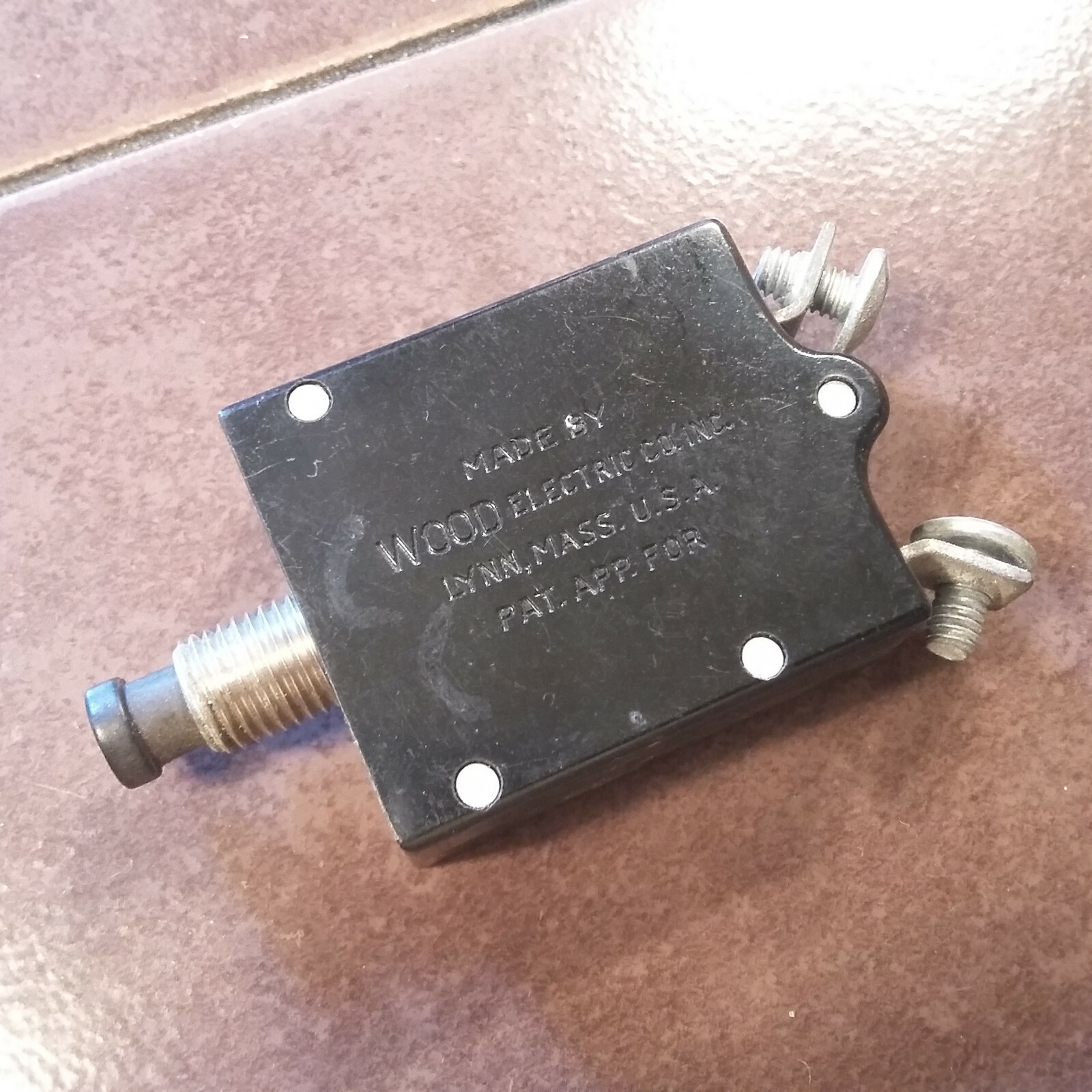Wood 5 Amp Circuit Breaker 454656