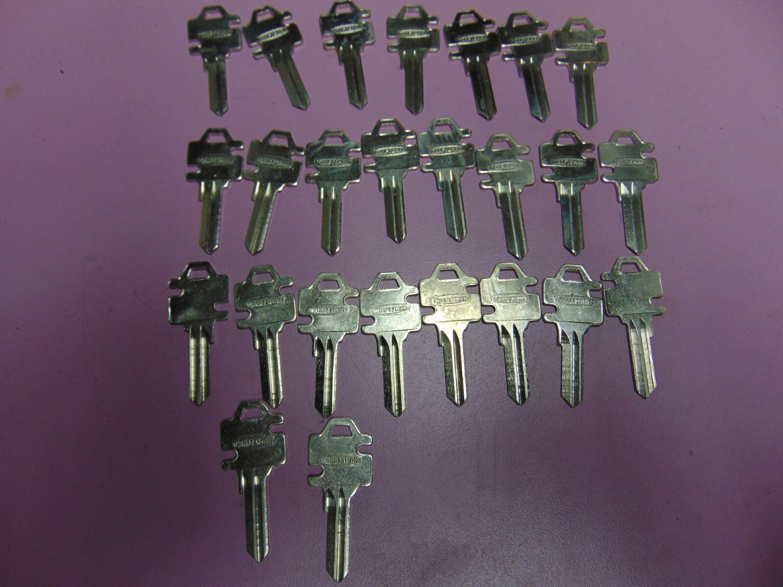 25  KEYS ORG. CHARFTMAN   KEYS BLANKS UNCUT       LOCKSMITH