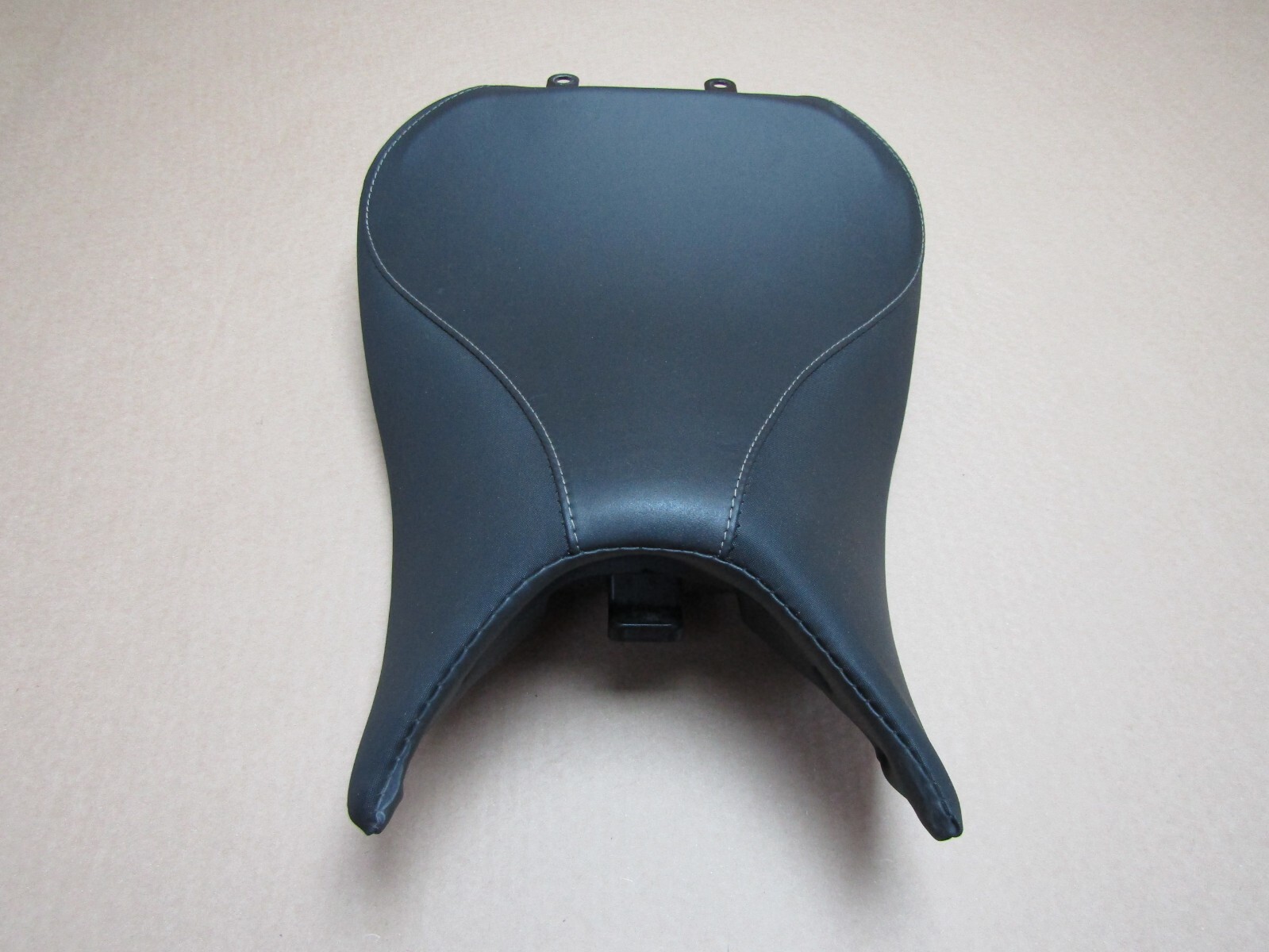 Benelli BN 125 2022 5,406 miles riders seat saddle (12820)