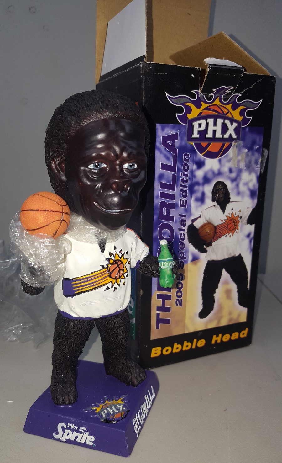 rare new in box 2005 PHOENIX SUNS "THE GORILLA" special edition Bobble Head
