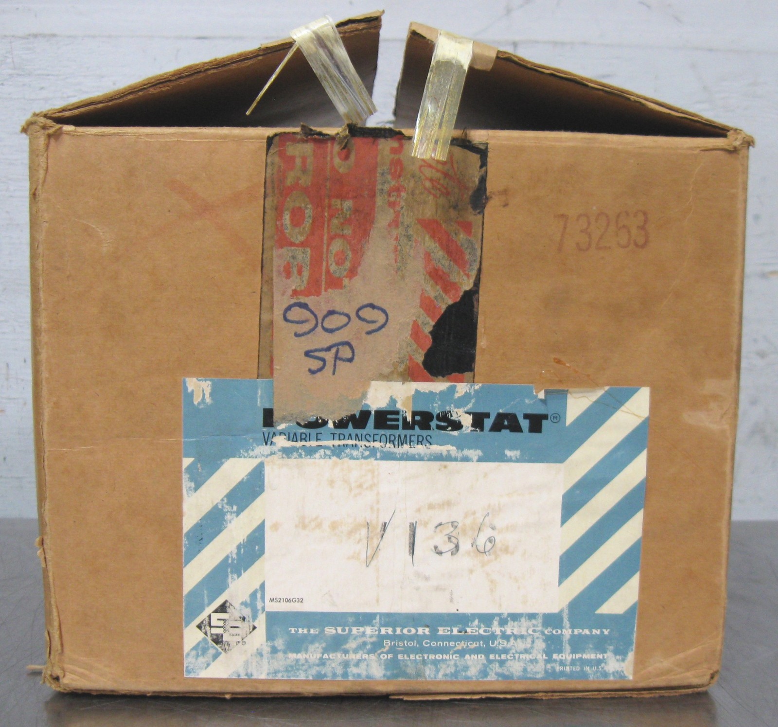 C199230 Powerstat V136 Metered Variable Autotransformer (0-140VAC, 20A, 2.8KVA)
