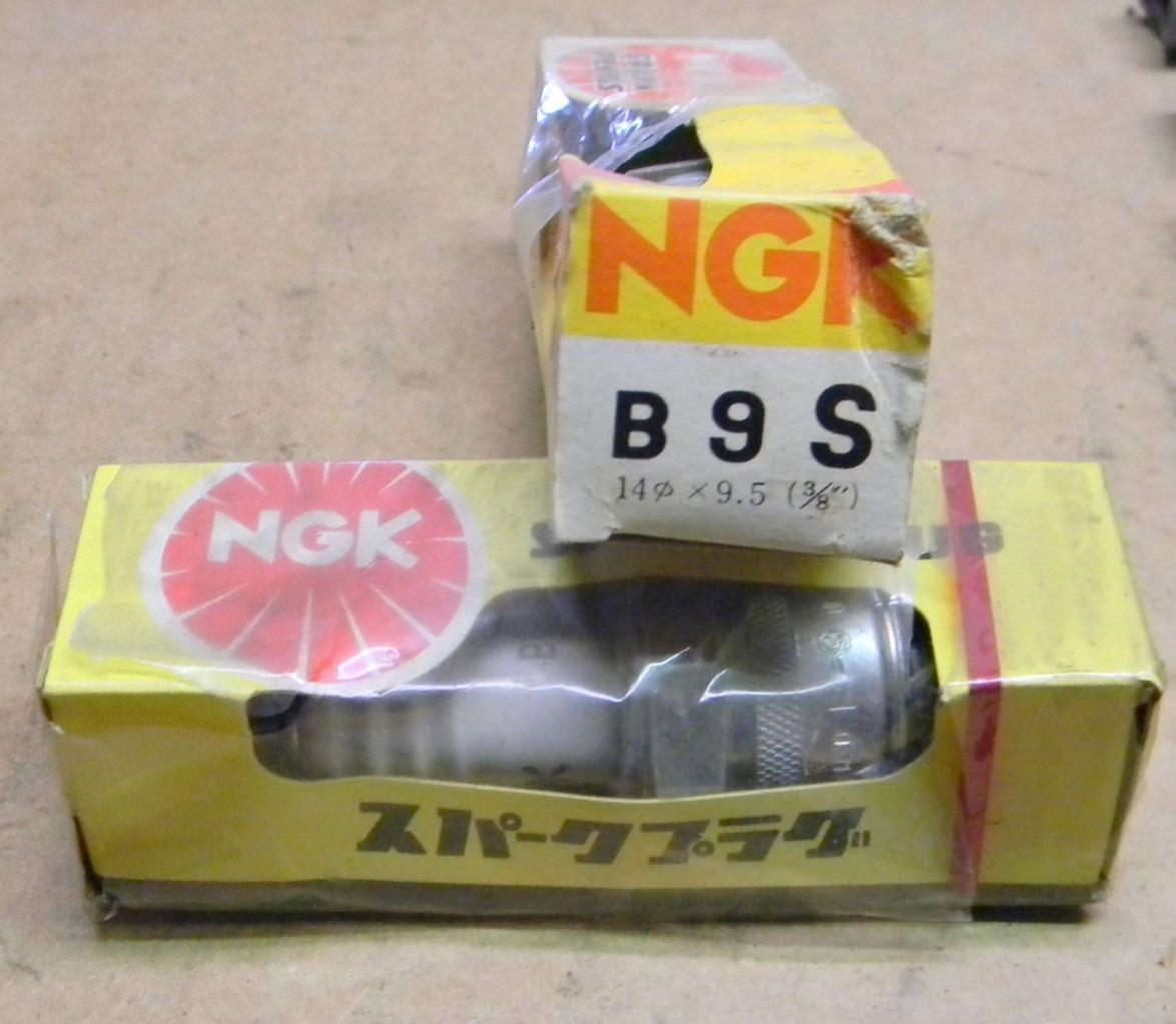 NEW NGK B9S SPARK PLUGS LOT OF 2