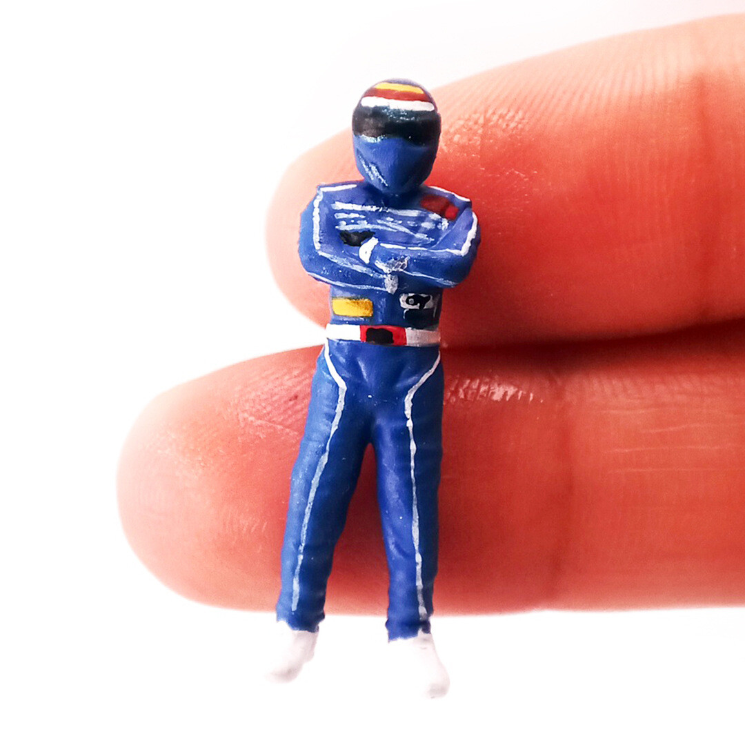 GB 1:64 Painted Figure  Model ature Resin Diorama Toy Racing Car Racer Blue