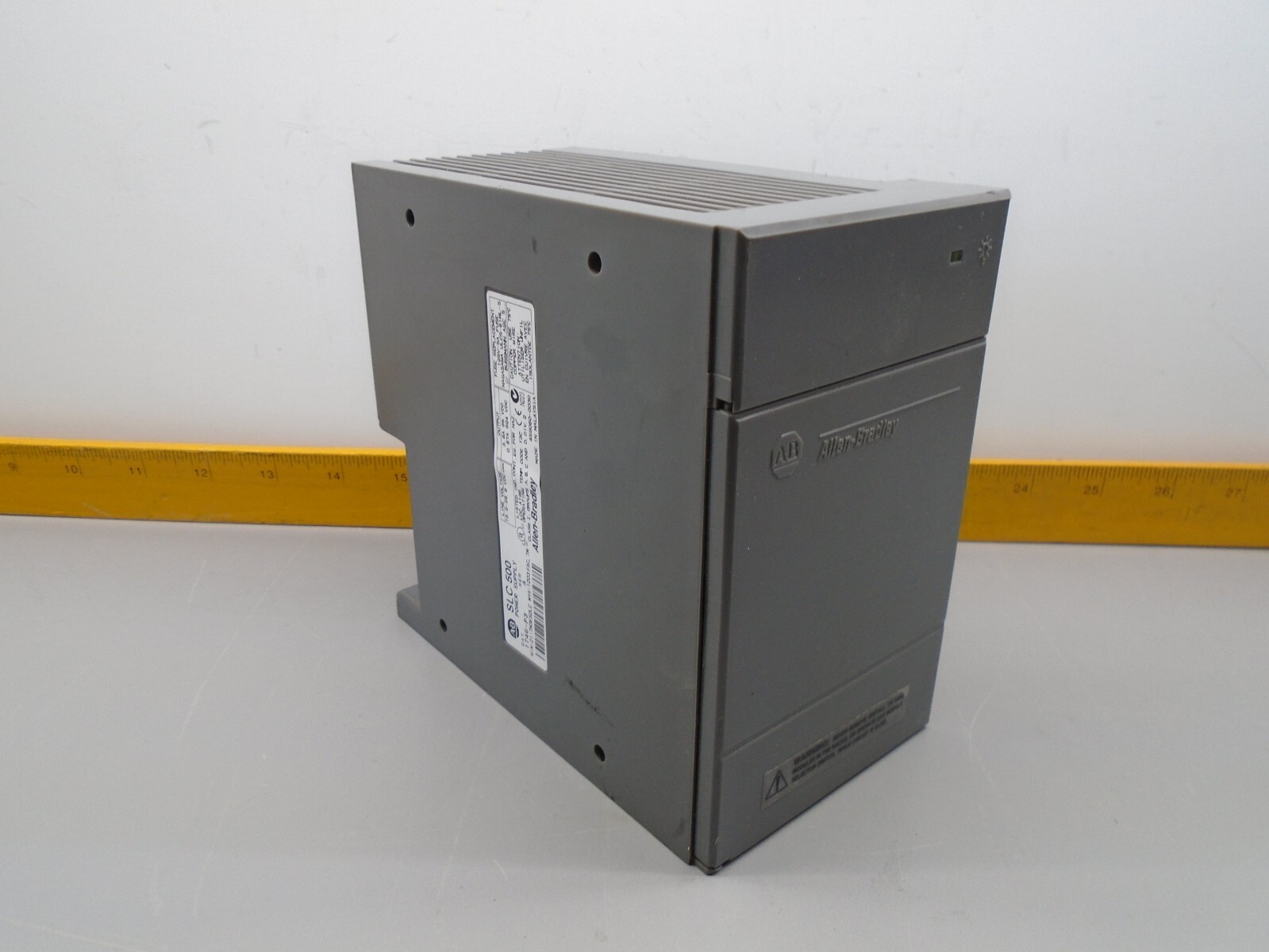 Allen Bradley 1746-P3 SLC 500 24VDC Input Power Supply  1746P3   W532