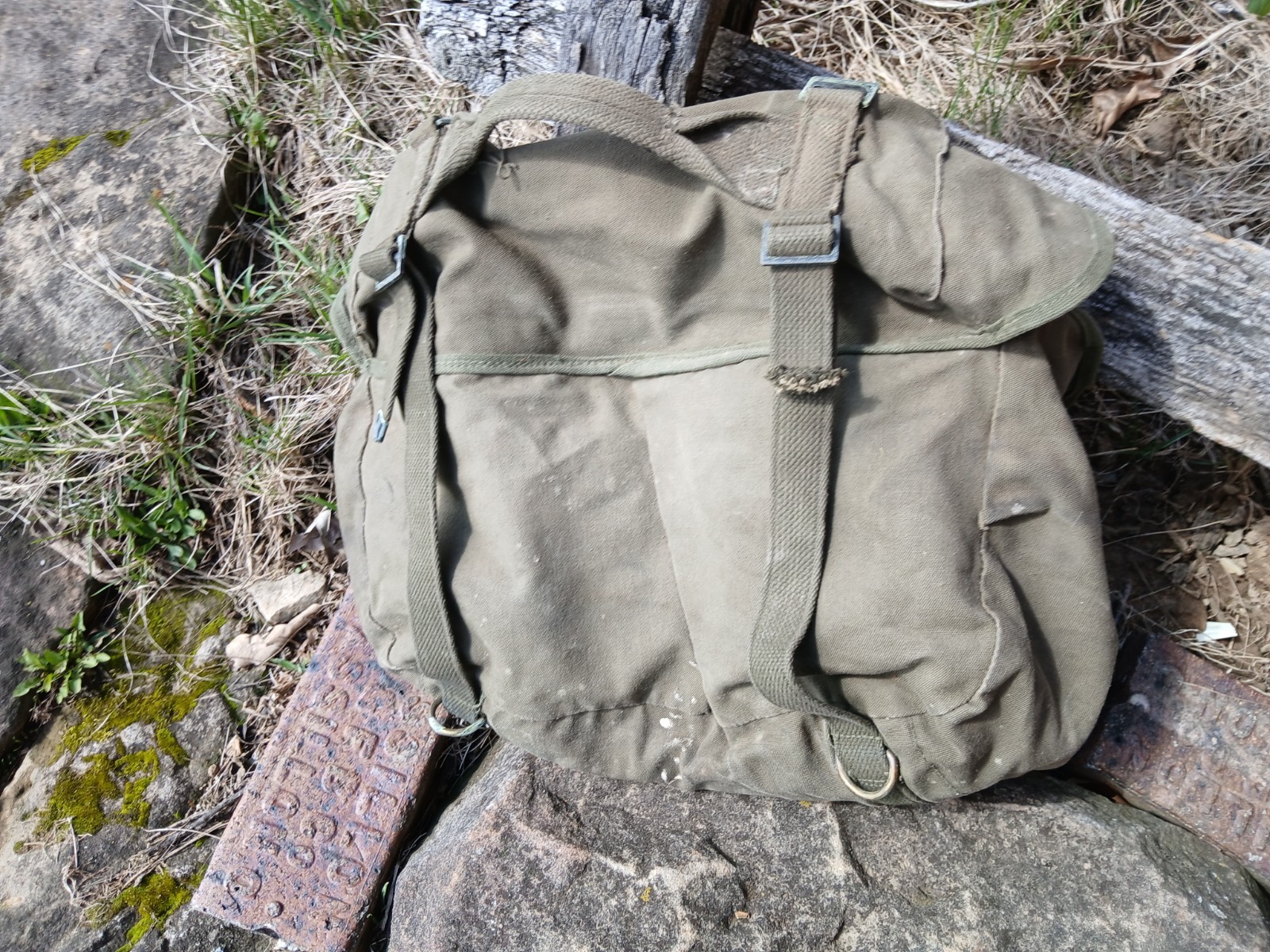 Vintage US Army Combat Field Pack Rucksack Military Green Canvas