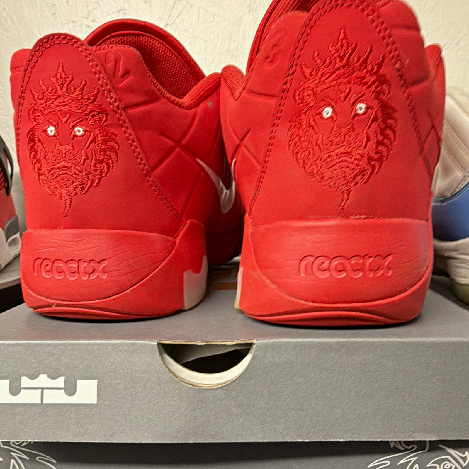 Nike LeBron Witness IX Red/White Low Top Lace Up Basketball Sneaker Men's