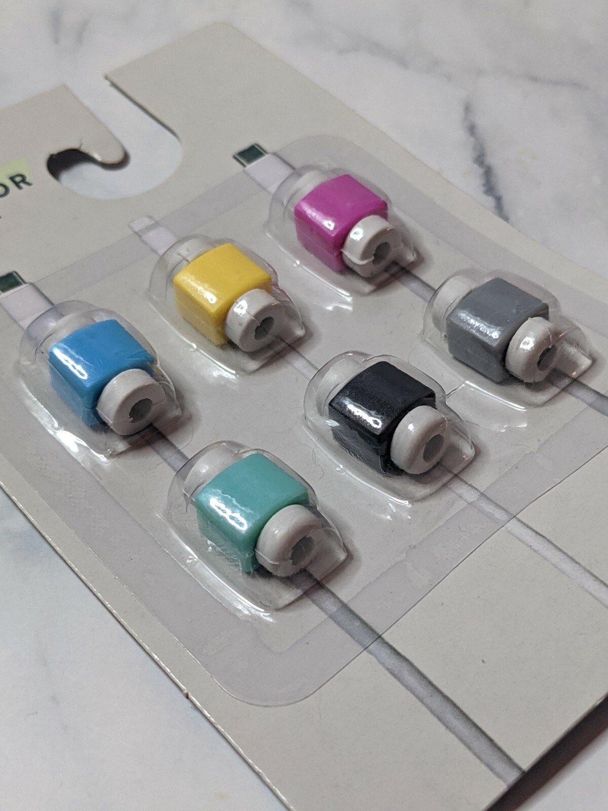 6 Count Multicolor Cable Clips Covers Sensitive Area of Cables Protects Wire