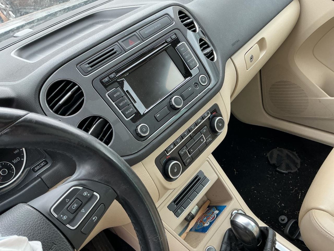 TIGUAN 2012 Glove Box 4909107