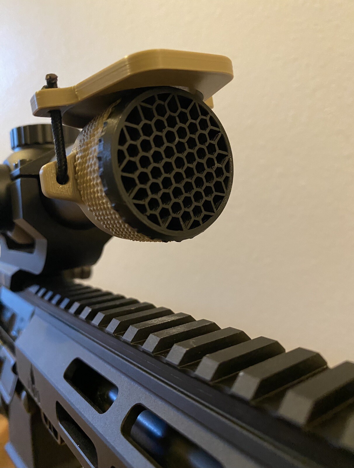 FDE 30mm ARD (Anti Reflective Device) Elastic Flip Up Cover - LPVO / Scope