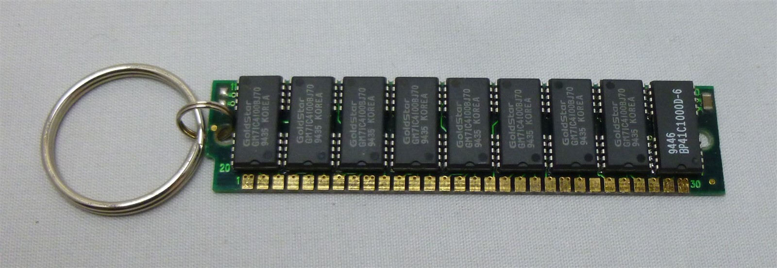 Vintage Computer Memory Keychain Gold 30-Pin 9-Chip SIMM RAM Goldstar