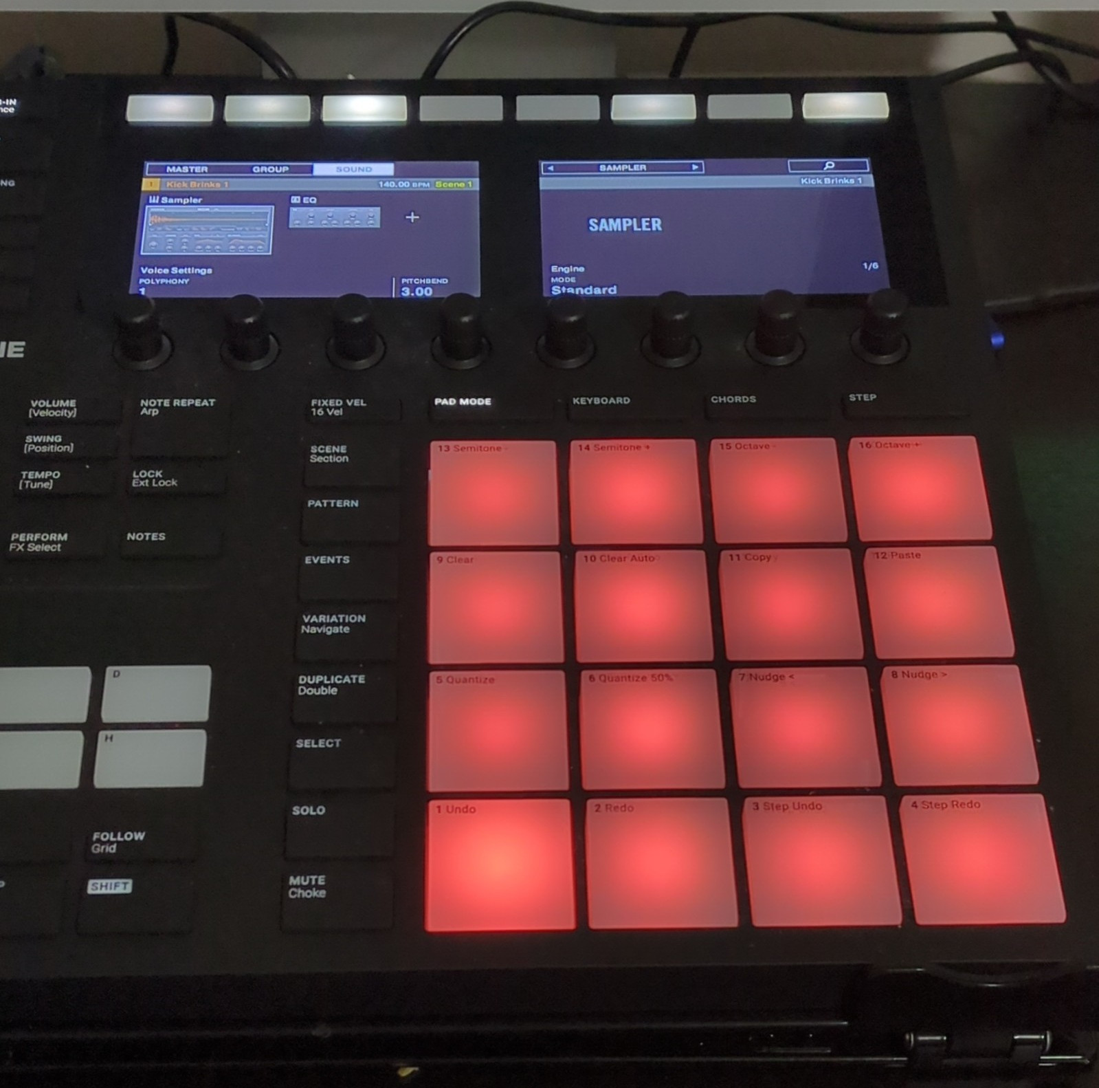 Native Instruments MASCHINE MK3 With Software