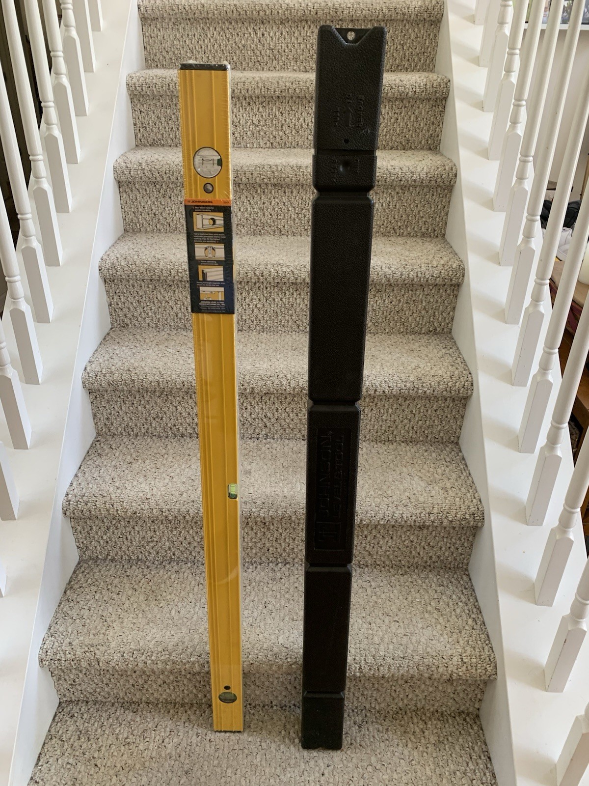 Johnson Contractor Box Beam 48 Inch Level (#9948) With Carrying Case