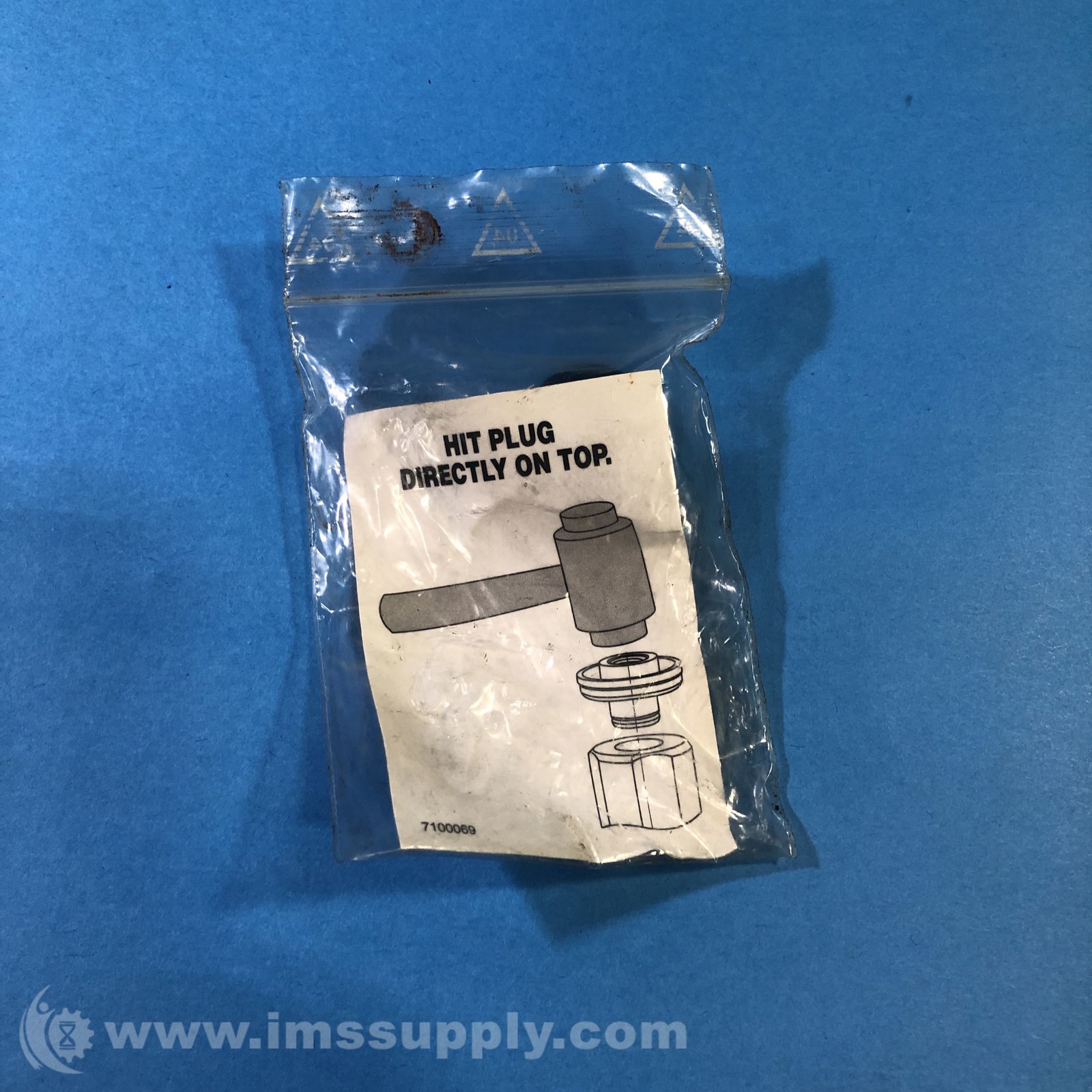 7100069 Black Threaded Plug FNIP