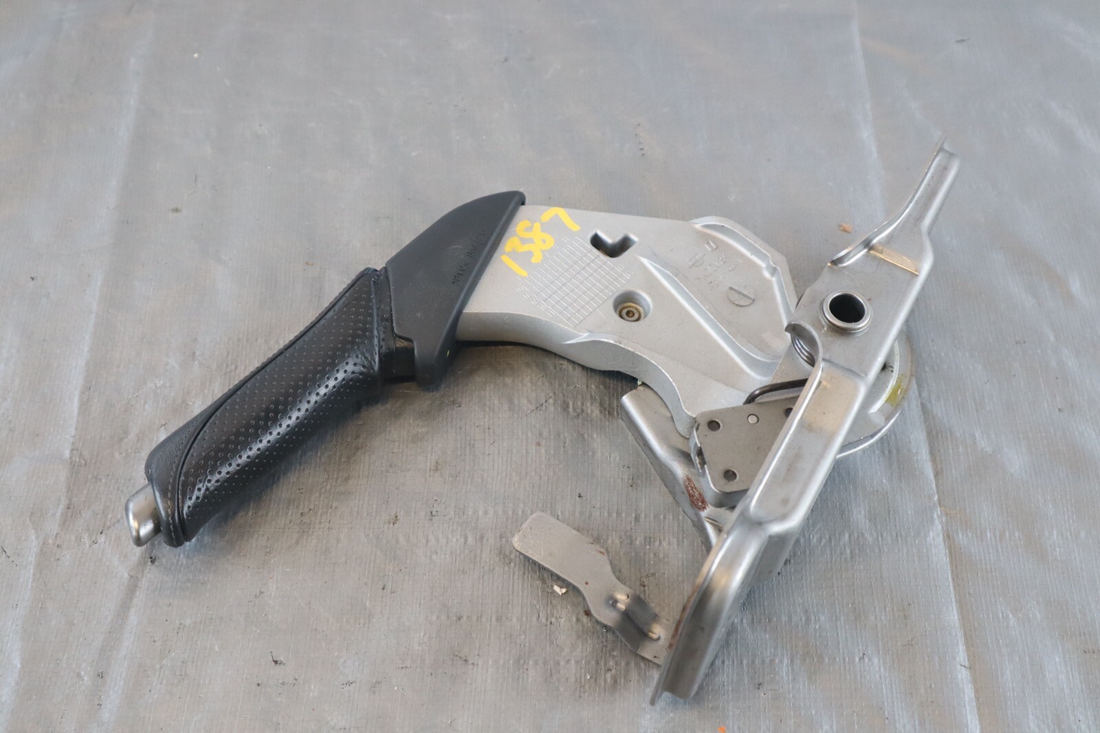 2009 NISSAN GT-R R35 PREMIUM VR38 OEM LEATHER PARKING BRAKE HANDLE E-BRAKE #1387