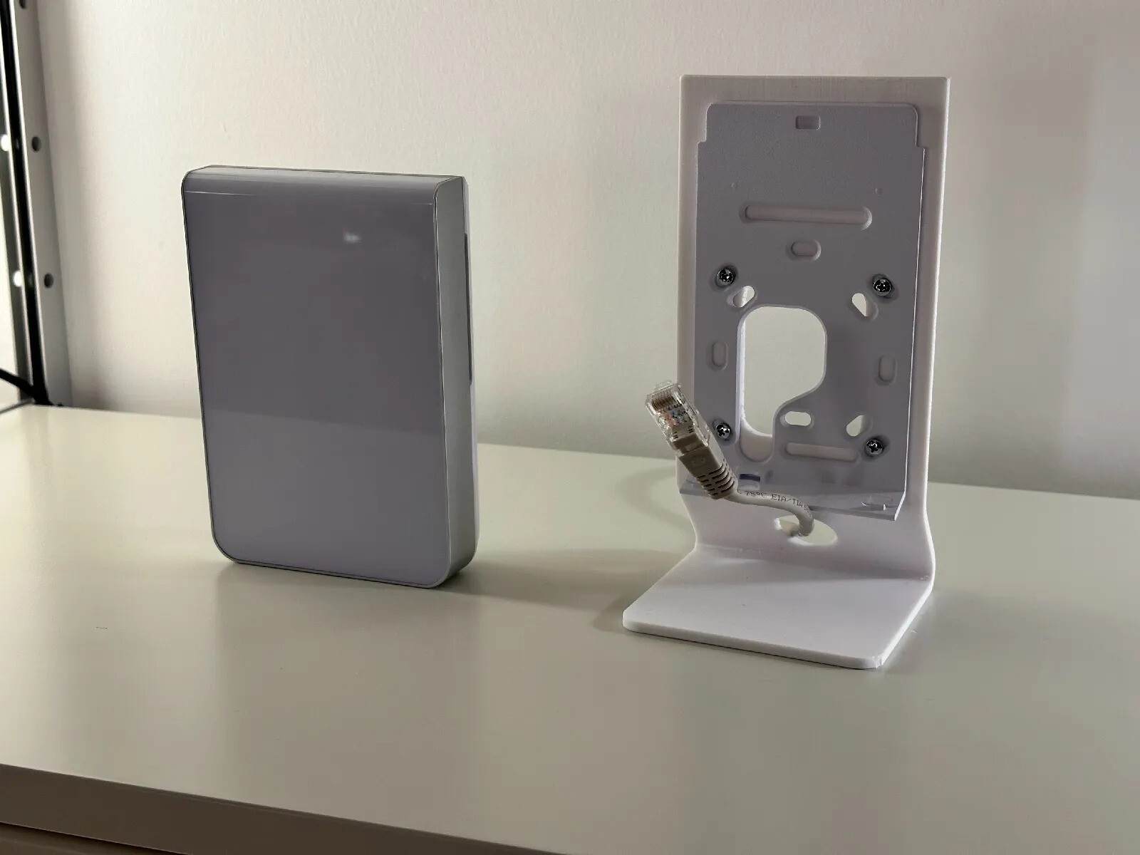 Desk Stand for Ubiquiti Unifi U7 Pro - 3d Printed