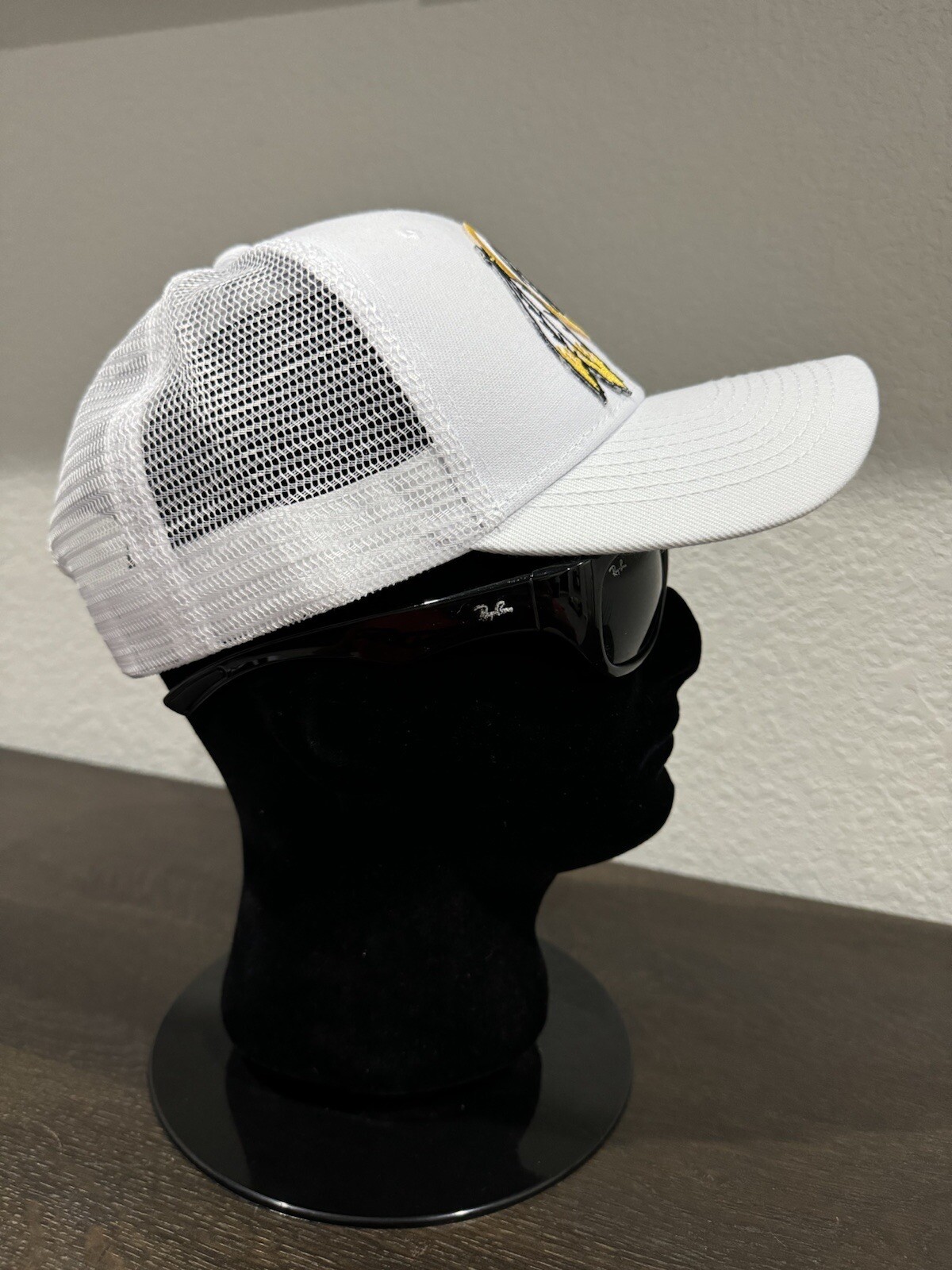 Retro Throwback Washington Redskins Logo White Trucker Mesh Snapback Cap Hat NEW
