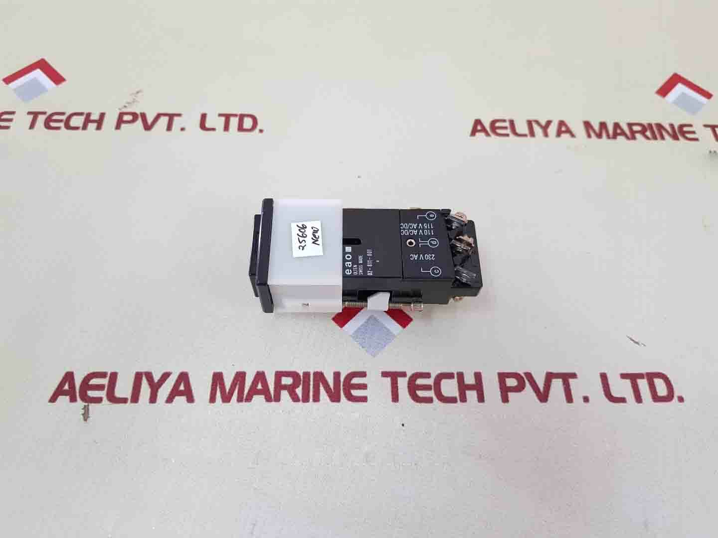 Eao 02-811-001 pushbutton switch