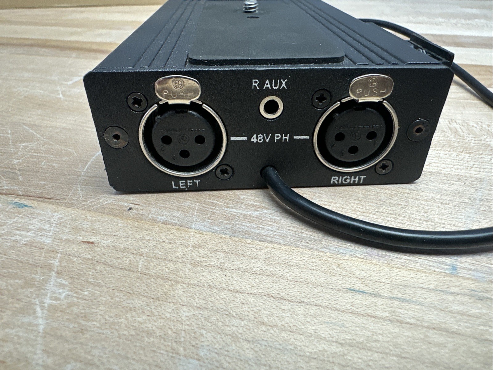 BEACH TEK DXA-6V Dual Phantom Power XLR ADAPTER