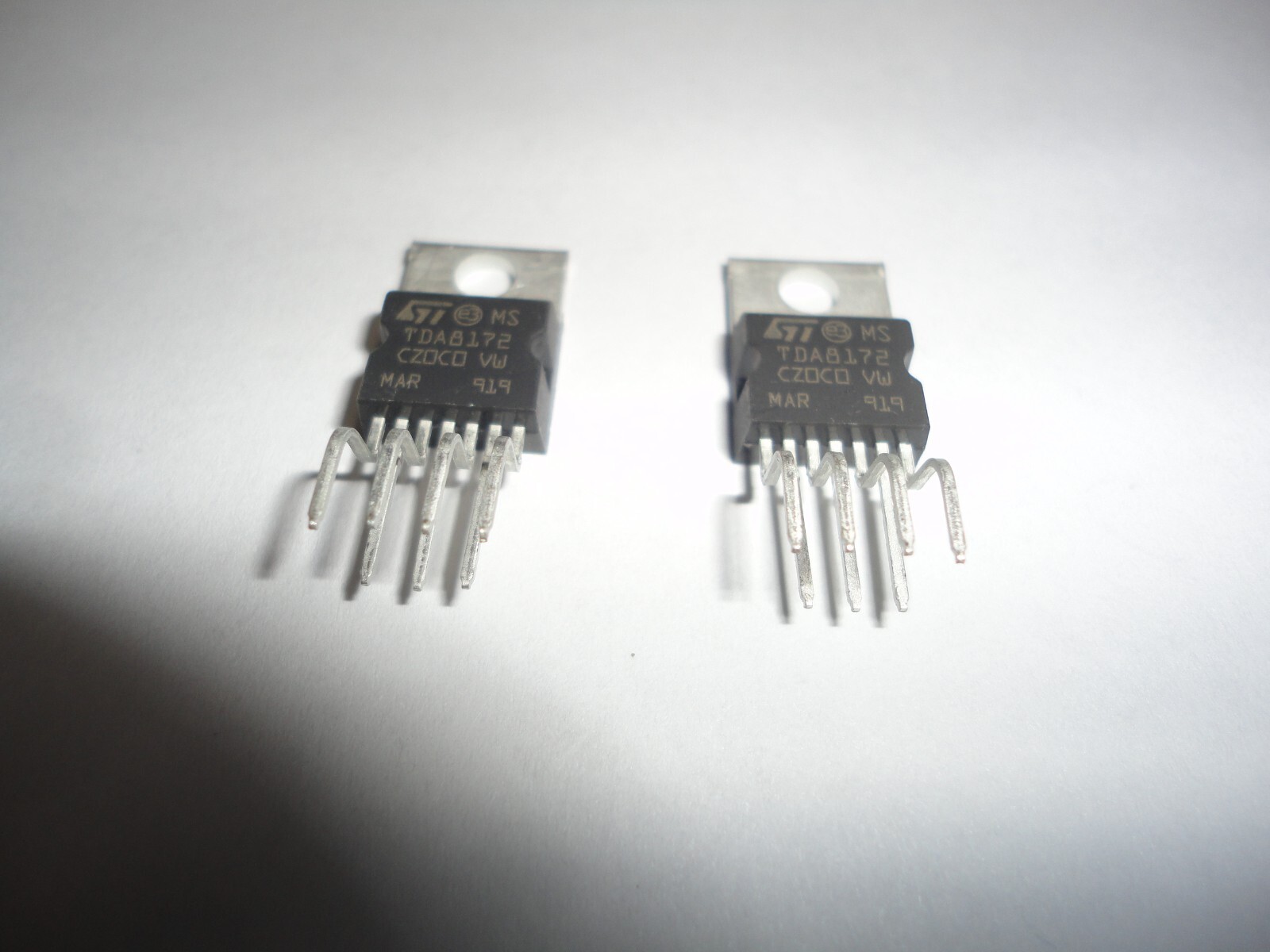 ST VERTICAL IC TDA8172 USED BY VARIOUS BRANDS AND MODELS (SET OF 2) FREE US SHIP