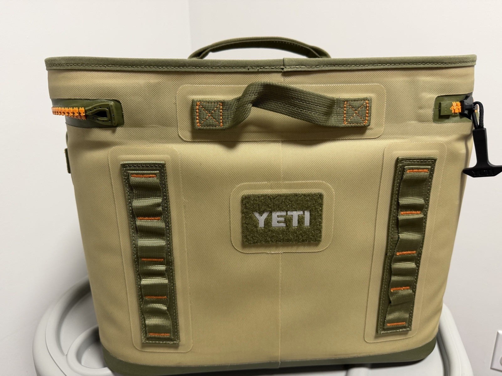 YETI Hopper Flip 18 Soft-Sided Cooler Field Tan