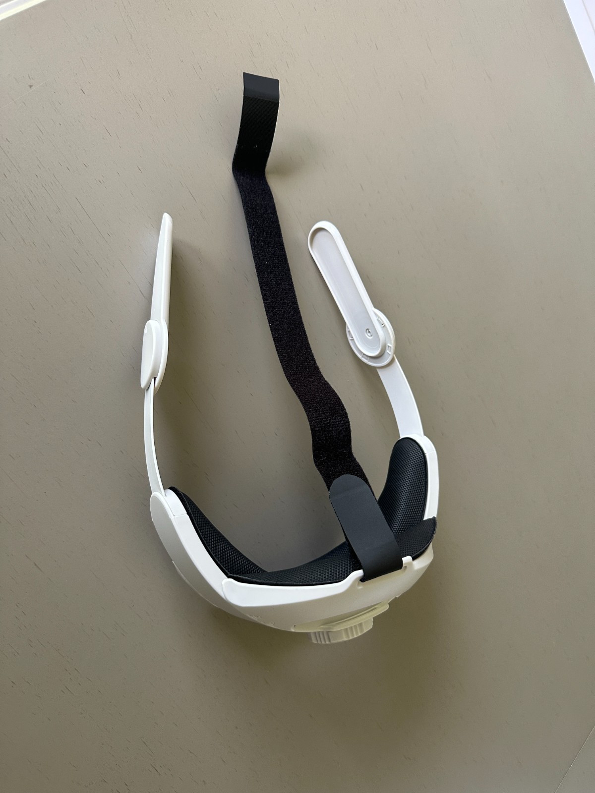 Meta Quest 2 Head Strap – Adjustable VR Strap – Excellent Condition