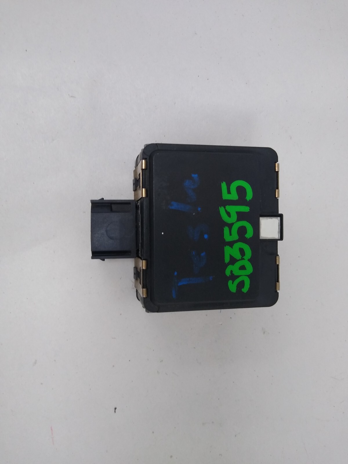 2015 TESLA MODEL S RADAR SENSOR 39R05111 USED OEM ►SB3595