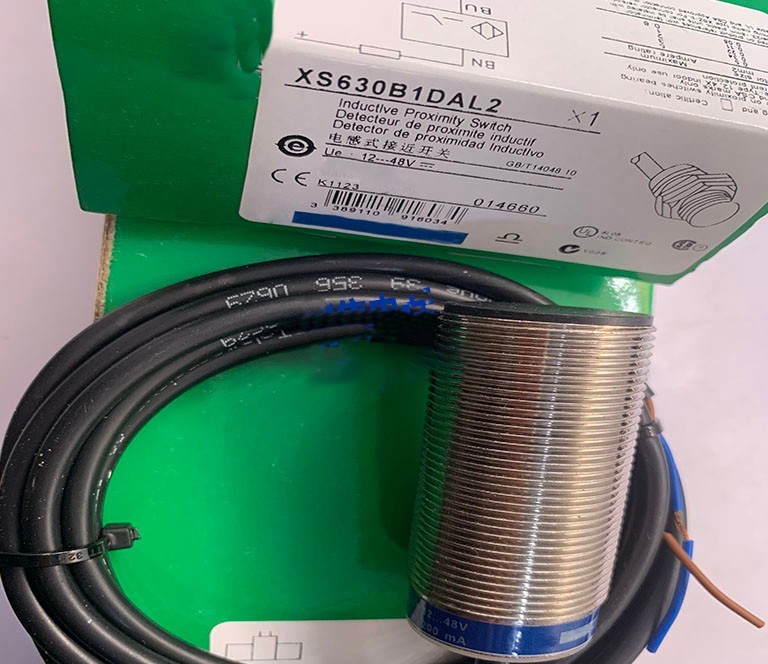 Telemecanique Proximity Switch Sensor XS630B1DAL2 New in box