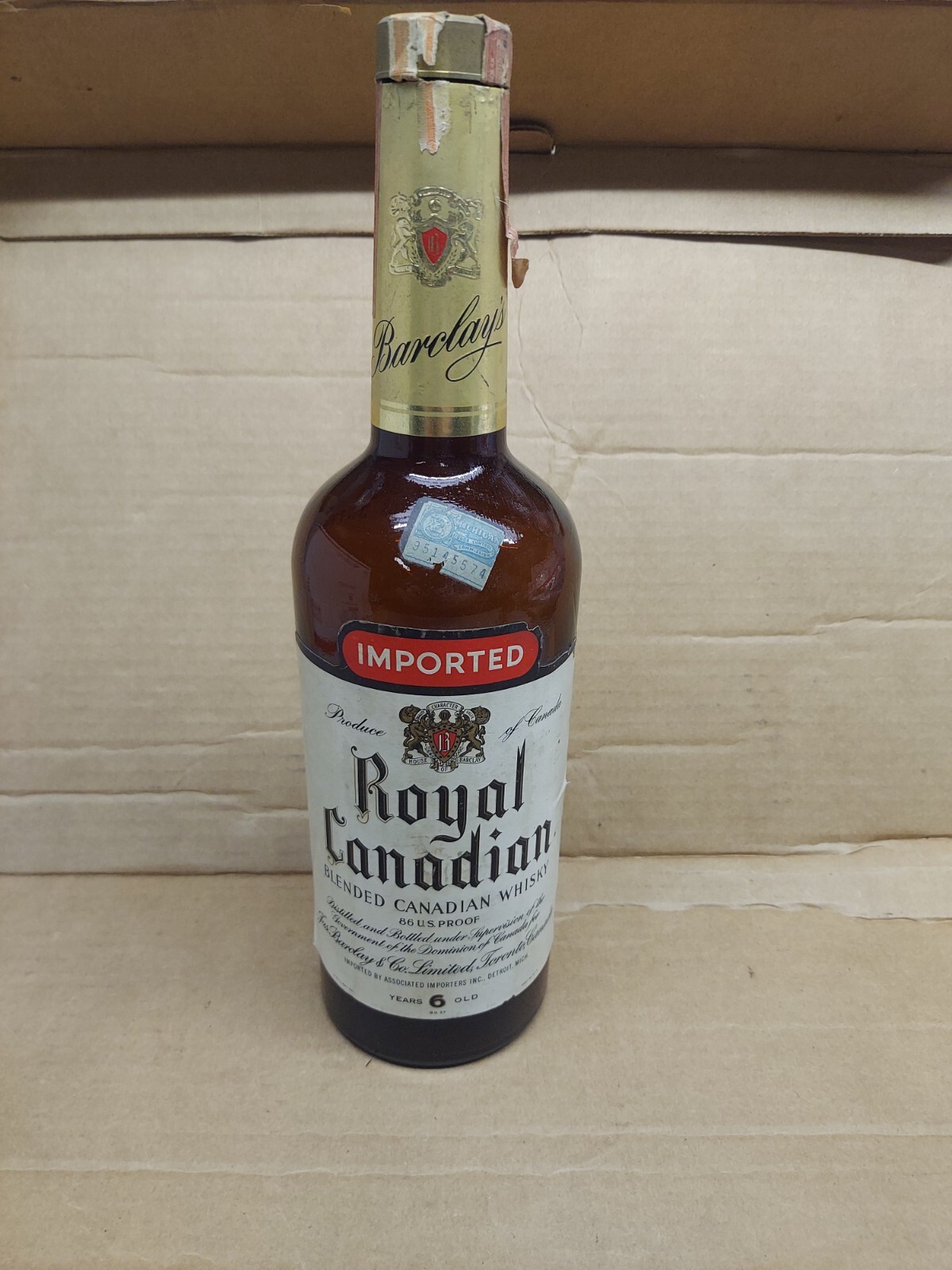 Vintage Barclay Royal  Canadian 4/5 Whisky Bottle