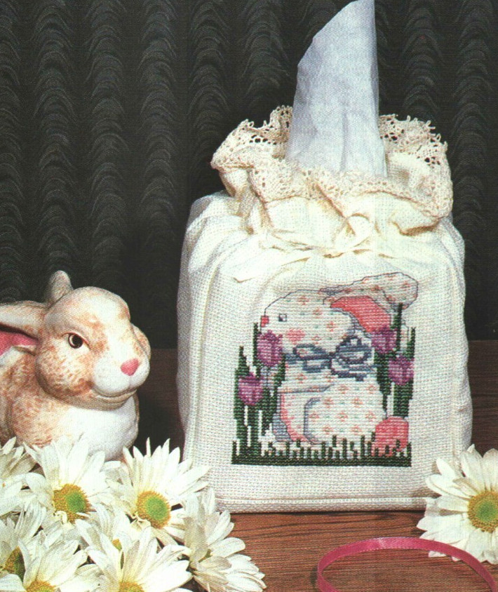 USED CROSS-STITCH PLUS MAGAZINE 18 UNIQUE PATTERNS MARCH 1994