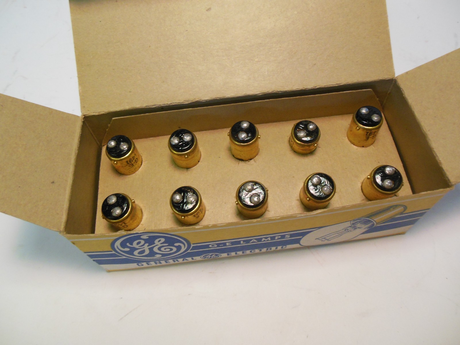 2.4 Volt Dbl. Filament Flashlight/Lantern Bulbs