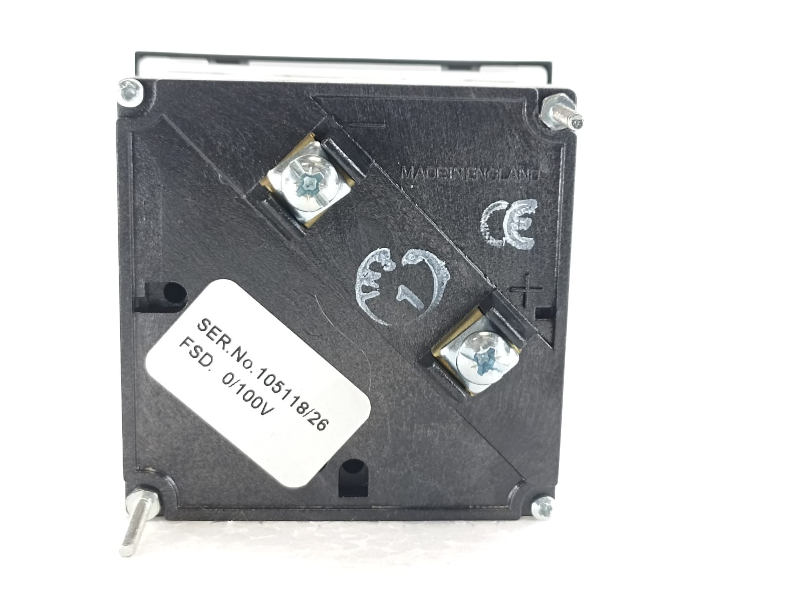 HOBUT VOLTMETER 313-665 SCALE-0-100V DIN 72
