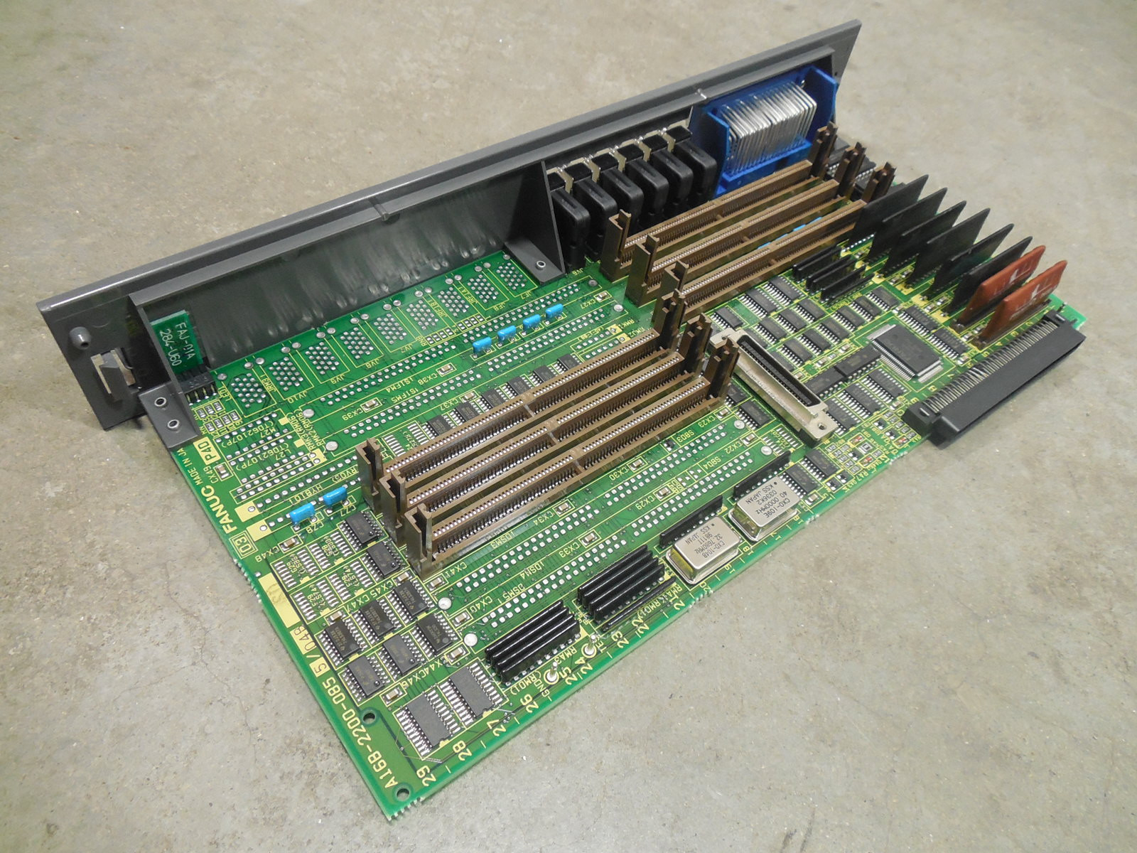 USED Fanuc A16B-2200-0855/04B Axis Control Board