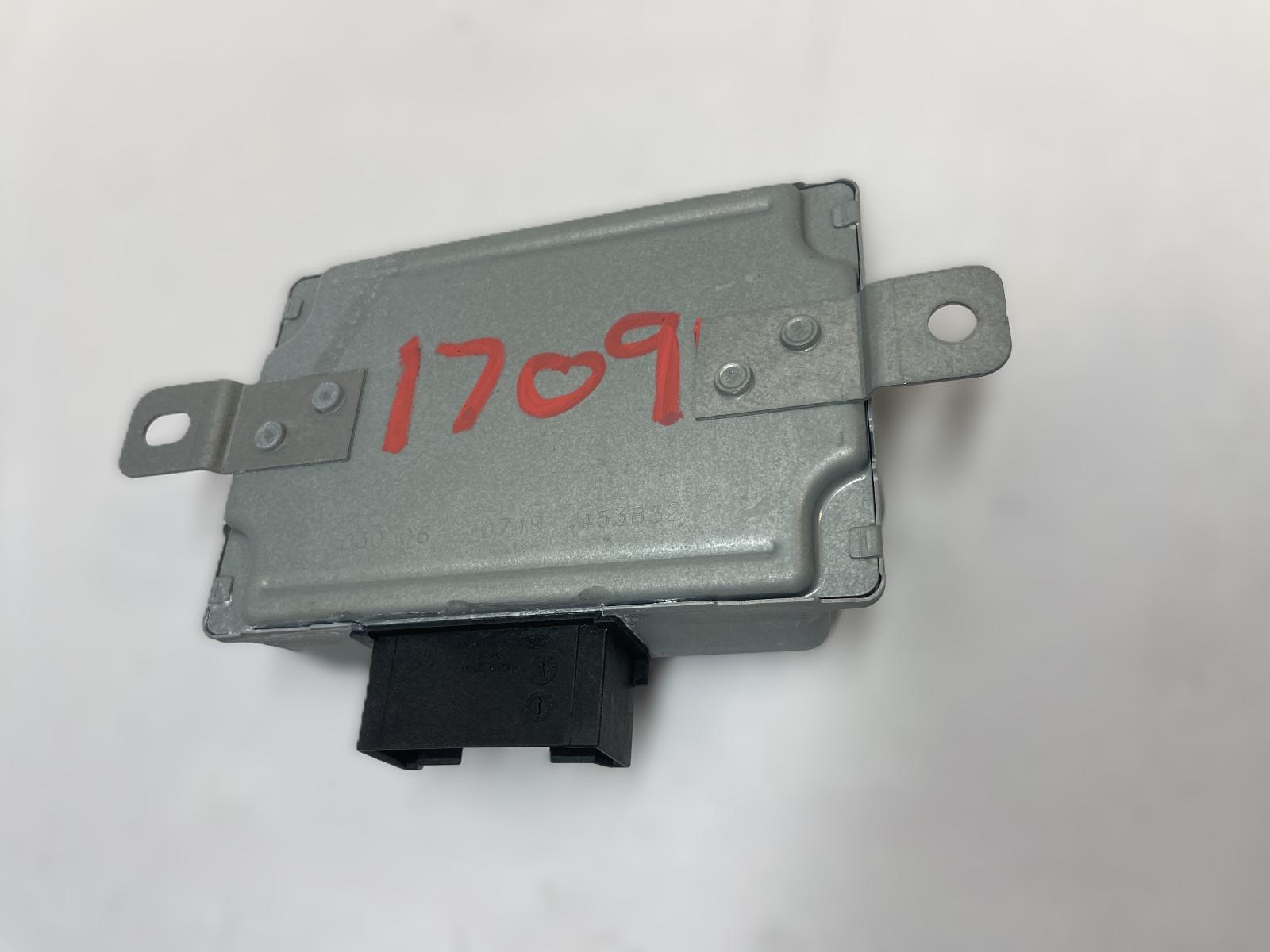 2019 LINCOLN NAVIGATOR POWER SUPPLY VOLTAGE STABILIZATION MODULE EB3T-14B526-AA